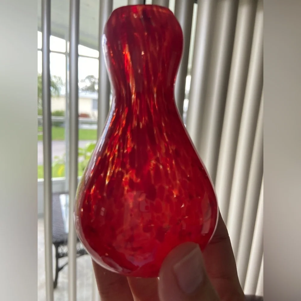 🩷 Vintage Art Glass Confetti Red Glass Flower Bud Vase Mini 4.5”